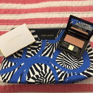 Estée Lauder makeup bag, blush/highlight, sample